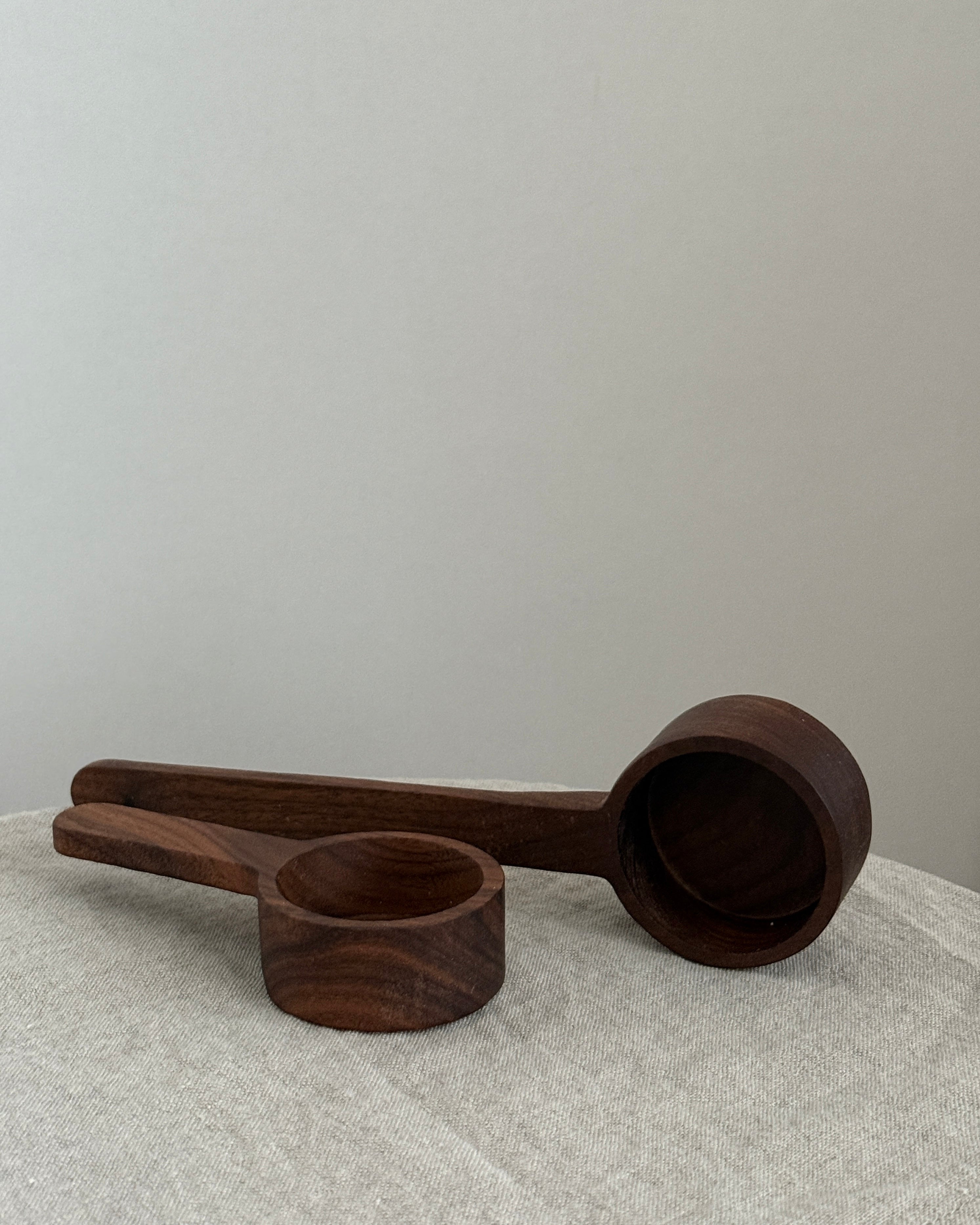 Träsked valnöt 9.5 cm